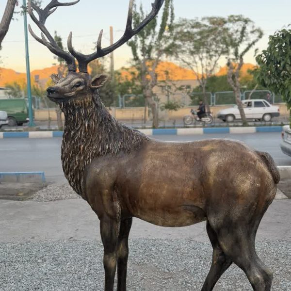 مجسمه گوزن فایبر گلاس